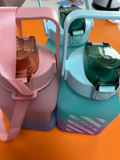 Kawaii Garage/Faulty Sale 🧡👑 waterfles 1500ml (#76)
