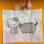 Kawaii Garage/Faulty Sale 🧡👑 FAULTY Shopper Hello Kitty & Pusheen met verkleurd hengsel (#61)